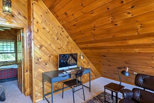 Catskill Chalet Cabin About 3 Mi From Belleayre Resort!