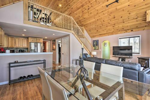 Hidden Lakefront Retreat Fire Pit And Fishing Dock!