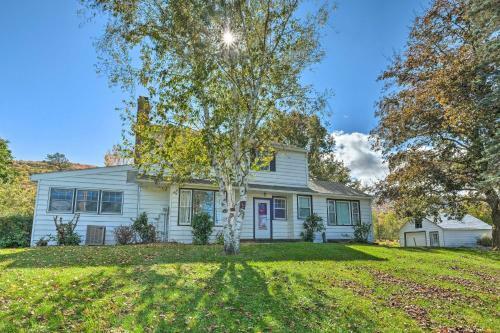 Luxe Windham Home With Hot Tub - Walk To Ski Resort!