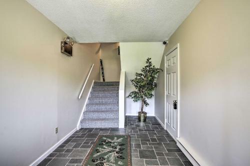 Apartamento Peaceful Family Condo With Deck And Mountain View!