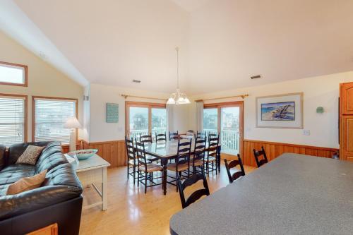 Carolina Beach Retreat #13-3