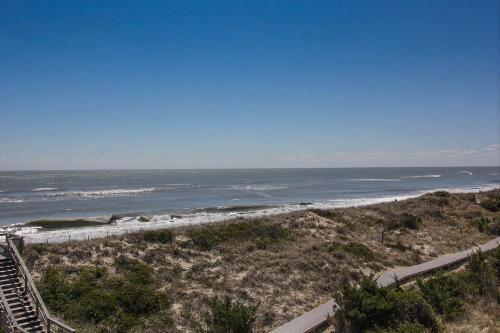 41057-2 Hwy 12 Islander Condo