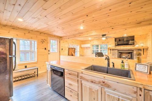 Cozy Banner Elk Cabin With Mtn View And Fireplace