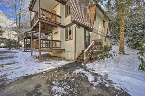 Apartamento Cozy Banner Elk Studio With Deck - 1 Mi To Ski!