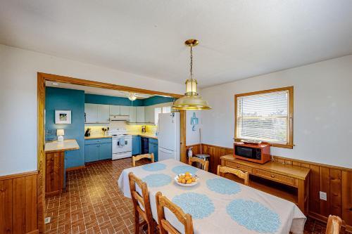 Askins Creek Cottage