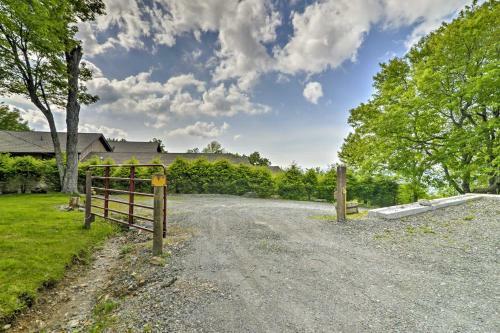 Apartamento Updated Beech Mountain Condo With Mountain Views!