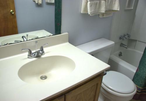 2102 - Silver 2 Bdrm - 1000 Sf Sleeps 4