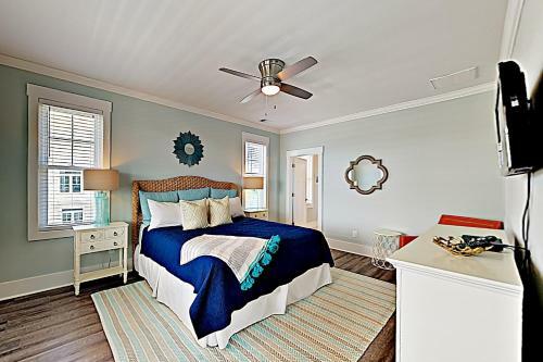 Chic Coastal Home With Pool, Ocean Views, Near Beach Home
