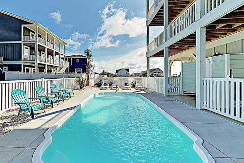 Chic Coastal Home With Pool, Ocean Views, Near Beach Home