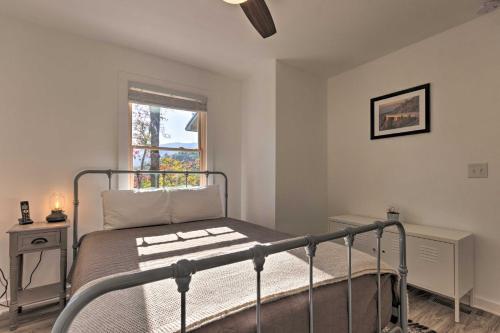Reclusive Mountaintop Home With Stunning Views!