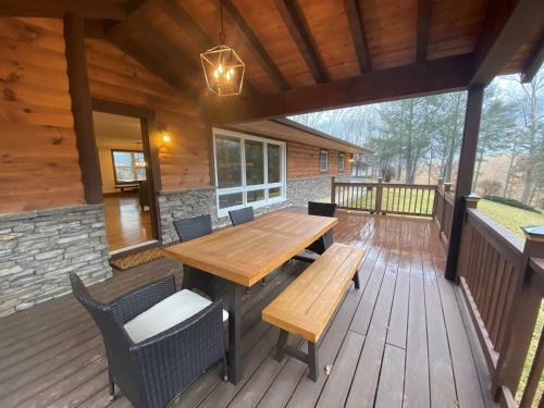 Bear's Den - Papa Bear Home