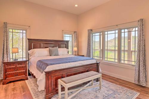 Modern Candler Gem With View, Great For Couples