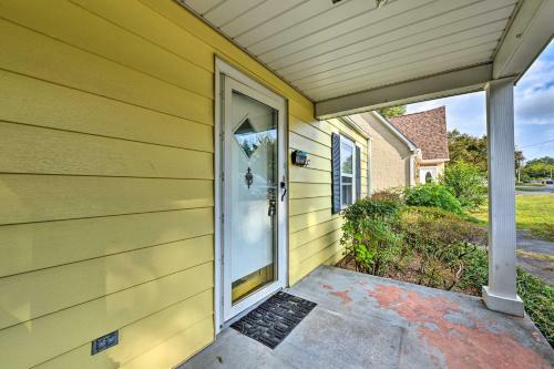 Charming House 4 Miles To Downtown Charlotte!