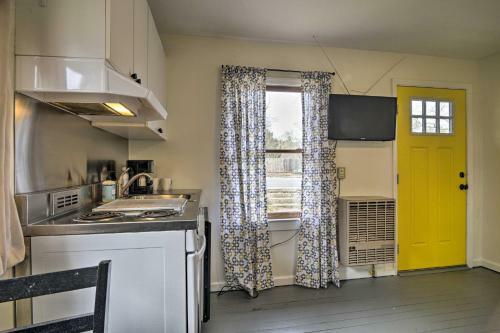 Couples Trip Carrboro Cottage Less Than 1 Mi To Carrmall!