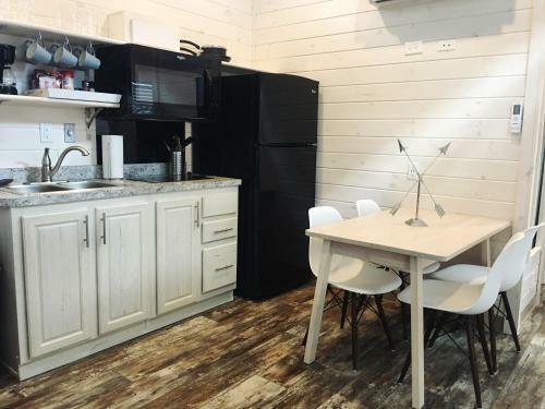 Waterfront Two Bedroom #14 At Long Cove Resort