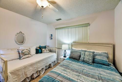 Apartamento Emerald Isle Condo With Pool And Ocean Views!