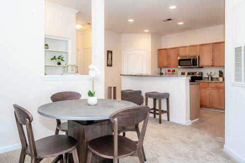 Apartamento Viagem Durham Bright 2br Balcony And Parking