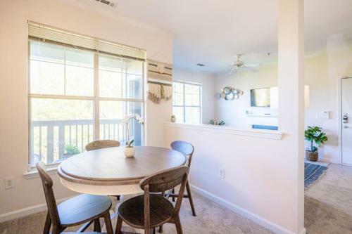 Apartamento Viagem Durham Stylish 1br With Balcony