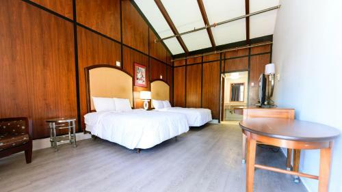 Oaks Motel Greensboro Nc