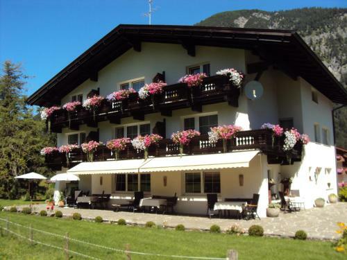 Hostal Bergheim