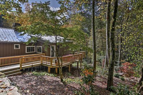 2br Highlands Luxury Cabin With Stone Firepit In Town
