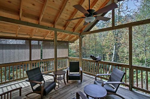 2br Highlands Luxury Cabin With Stone Firepit In Town