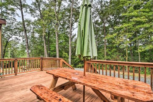 Nature Lovers Dream Cabin With Fire Pit And Deck