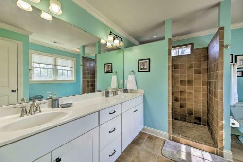 New Bern Luxury Retreat With Private Pool And Gym