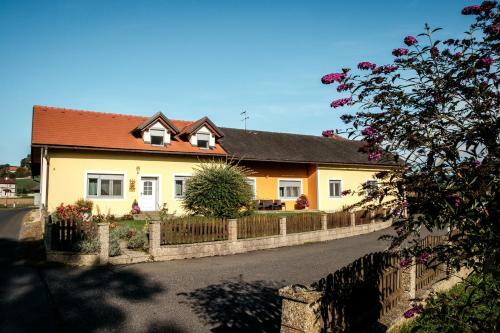 Hostal G�stehaus Ranftl