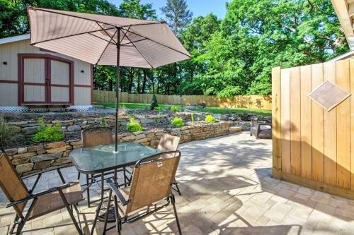 Remodeled Swannanoa Cottage With Sauna, Yardandfire Pit