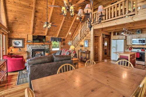 Summits End Hideaway With Grill And Hot Tub!