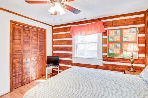 2 Bed 2 Bath Vacation Home In Whittier II