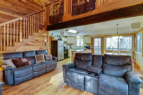 2 Bed 2 Bath Vacation Home In Whittier V