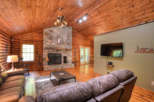 Rippling Waters Lodge Cabin