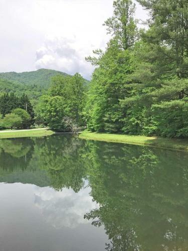 Rippling Waters Lodge Cabin