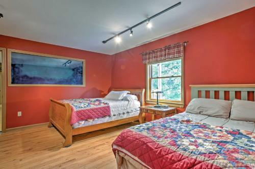 Spacious Waynesville Getaway With Decks And Fire Pit!