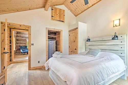 Custom Creekside Cabin 15 Mi From Asheville!