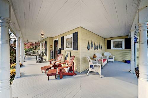 Upgraded Craftsman Gem - Firepit - Walk To Dining Home