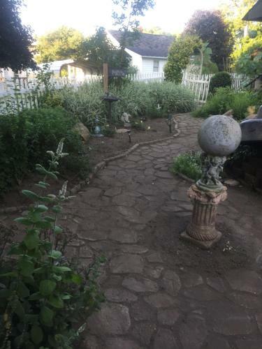 Bed & Breakfast 1873 Victorian Rose