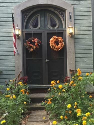 Bed & Breakfast 1873 Victorian Rose