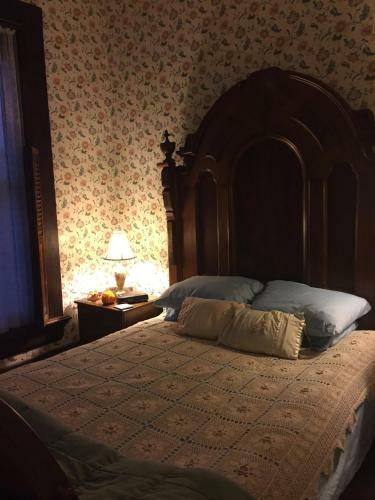 Bed & Breakfast 1873 Victorian Rose