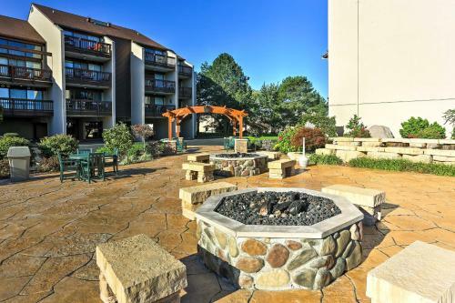 Apartamento Lakeside Port Clinton Condo With Pool Access And View!