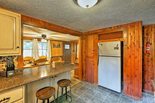 Cozy Cabin With Deck, Hot Tub And Pond By Hocking Hills