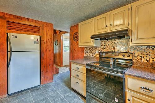 Cozy Cabin With Deck, Hot Tub And Pond By Hocking Hills