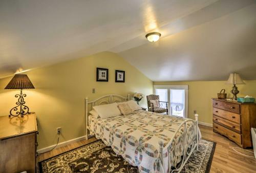 Explore Lake Erie And Strip From Quaint Apartment!