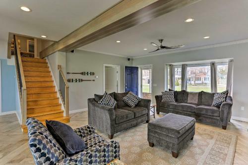 Modern Waterfront Home With Patio, Fire Pit And Dock