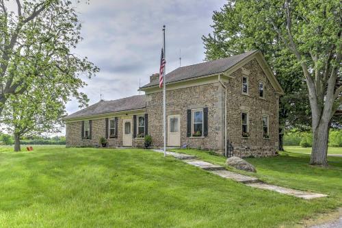 Historic Ottawa Lake House Deck, Barn And 96 Acres!