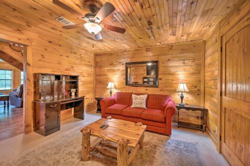 Broken Bow Retreat With Game Room And Hot Tub!