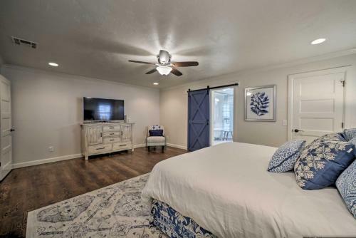 Casual Yet Elegant, Spacious Nw Oklahoma City Home