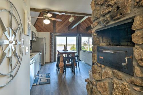 Family Cabin With Deck And Grand Lake Views!